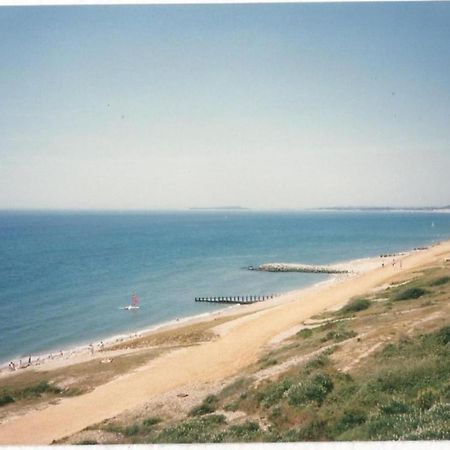 ברטון און סי Pine Lodge מראה חיצוני תמונה